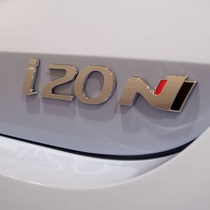 Der i20 N ist nach dem i30 N und dem i30 Fastback N das dritte Hochleistungsmodell der Koreaner.(Bild:  Wehner/»kfz-betrieb«)