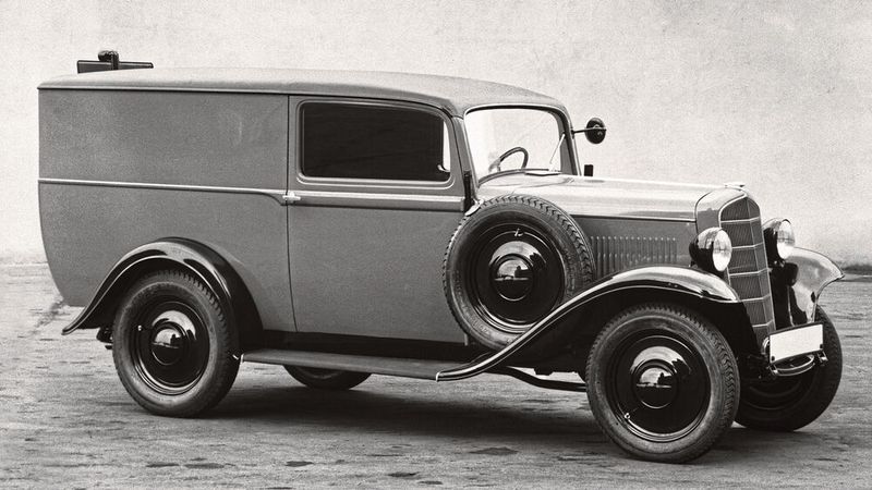 1930 stellte Opel seine ersten Lastwagen vor. Sie waren mit drei Radständen und Vier- bzw.  Sechszylindermotoren für Nutzlasten von 1 bis 2,5 Tonnen erhältlich. (Bild: Opel Automobile)
