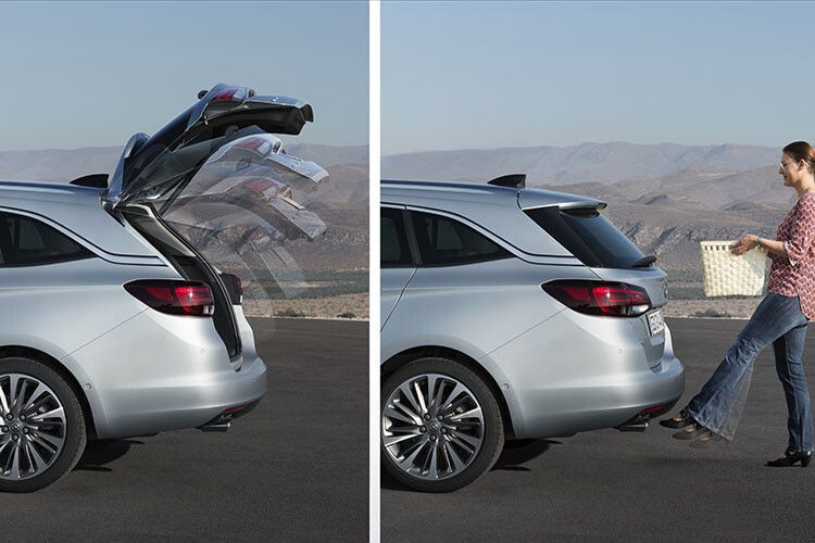 Die Klappe lässt sich per Fußtritt öffnen. (Foto: Opel)