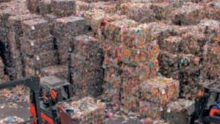 PET-Recycling: HSI-Technik unterscheidet Flaschen von Schalen. (Bild: Bauverlag)