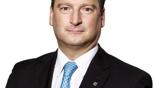 Hans Bohnen studierte Chemie an der Universität Duisburg-Essen, promovierte an der Universität Tübingen in Chemie und hält einen MBA der Aston Business School. (Clariant)