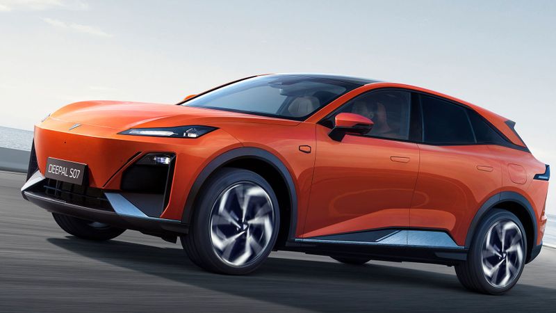 Der „Deepal S07“ von Changan. Der chinesische Staatskonzern könnte bald mit Dongfeng fusionieren.(Bild:  Changan Automobile)