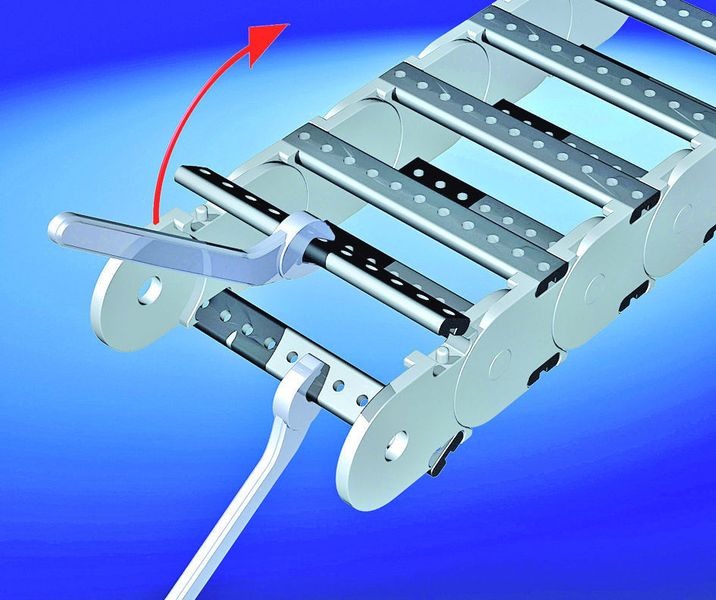 Durch die ausdrehbaren Kunststoff-Stege der Energieketten der M-Serie aus der Vario-Line lassen sich die Ketten für einen Leitungstausch schnell öffnen. Bild: Kabelschlepp (Archiv: Vogel Business Media)