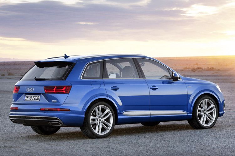 Das Luxus-SUV hat kräftig abgespeckt. Der neue Q7 ist um 325 Kilogramm leichter als das Vorgängermodell. Mit 5,05 Metern Länge ist er fast vier Zentimeter kürzer. Und auch in der Breite hat er einen Zentimeter eingebüßt. (Foto: Audi)