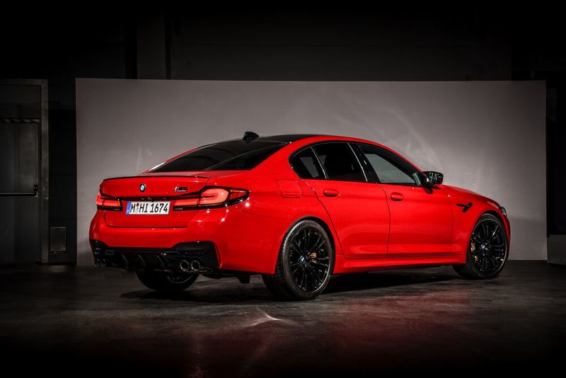 Das Heck wurde leicht modifiziert. (BMW)