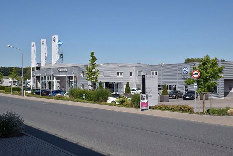 Neben Mercedes-Benz betreut Orth auch Volkswagen- und Seat-Fahrzeuge. (Jan Rosenow)