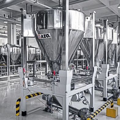 Container-Aufgabestation mit Dosierschnecke (Bild: Azo)