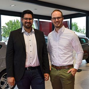 (v. li.) Franz Hirtreiter und sein Marketingleiter Andreas Jerchel.(Bild:  Achter)