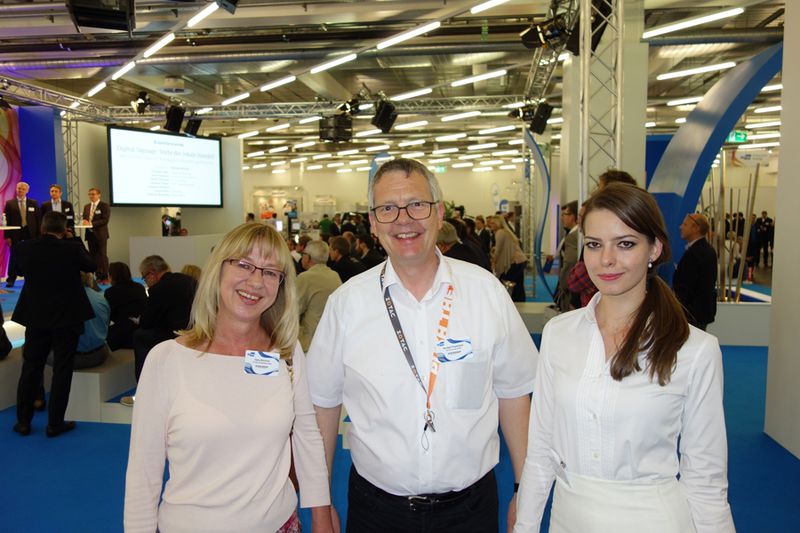 (v. l.) Gaby Büchner, TP-Link, Norbert Kuperjans, ZOTAC, und Christina Dobrea, Ingram Micro (Bild: IT-BUSINESS)