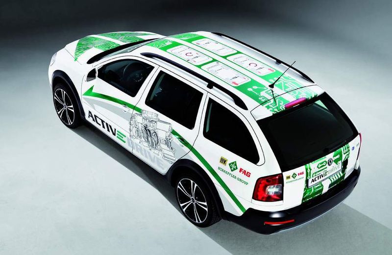 Das Konzeptfahrzeug ActiveDrive verfügt insgesamt über eine Leistung von bis zu 210 kW und Allradantrieb.  (Bild: Schaeffler)