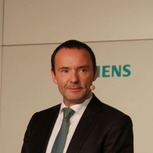 „Wir haben unser Portfolio samt Services entlang des gesamten Life-Cycles unserer Kunden aufgestellt“, sagte Peter Herweck, CEO der Division Process Industries and Drives, Siemens AG. (Bild: Reinhold Schäfer)