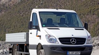Der Sprinter-Rückruf betrifft nur offene Baumuster. (Daimler)