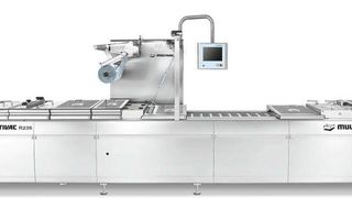 Maschinen von Multivac, hier die Tiefziehverpackungs-
maschine R 235, werden unter anderem zur Verpackung von Lebensmitteln eingesetzt. (Mutlivac)