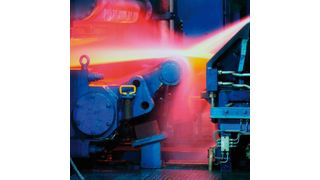 Wasser und Hitze stellen höchste Anforderungen an Lager und Schmierstoff beim Warmwalzprozess. Durch den Schmierstoff High-Lub FA 67-400 KS wird die Stillstandkorrosion nach Herstellerangaben deutlich reduziert. Bild: Carl Bechem (Archiv: Vogel Business Media)