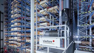 Viastore stellt während der Logimat seine Palettenlagerung und das Warehouse-Management-System Viadat ins Schaufenster. (Bild: Viastore)