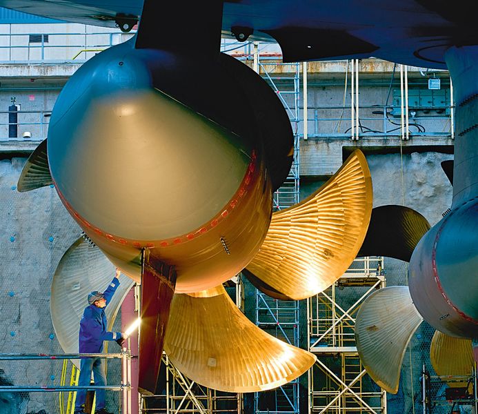 1990: Mit dem Azipod-Antrieb kann der Ausstoß von Treibhausgasen und der Energieverbrauch von Schiffen bis zu 25 % gesenkt werden. (Bild: ABB)