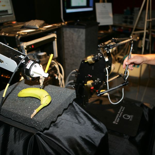ür die Chirurgenausbildung muss das Gerät das bei der Operation entstehende Gefühl originalgetreu wiedergeben, sonst nützt es nichts. (Bild: Faulhaber)