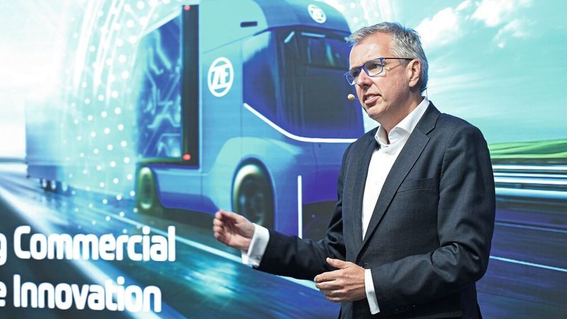ZF-CEO Holger Klein (im Bild) ist zurückgetreten. Ebenso der Vorstand der Nutzfahrzeugsparte: Peter Laier.(Bild:  ZF Group)