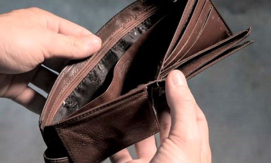 Sind bei manchen bald die Geldbeutel gähnend leer? Das zumindest lassen die Großhandelspreise befürchten, die momentan traurige Spitzenwerte erreicht haben.(Bild:  P. Schneider)