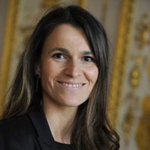 „Das Gesetz zielt nicht darauf ab, den Verkauf von Büchern über das Internet zu behindern, sondern um einen fairen Wettbewerb zu gewährleisten“, erklärte die französische Ministerin für Kultur und Kommunikation Aurélie Filippetti