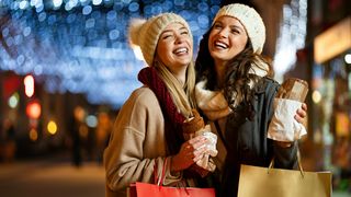 weihnachtseinkauf-ndabcreativity-adobestock-464864022 (Quelle: NDABCREATIVITY - Adobe Stoc)