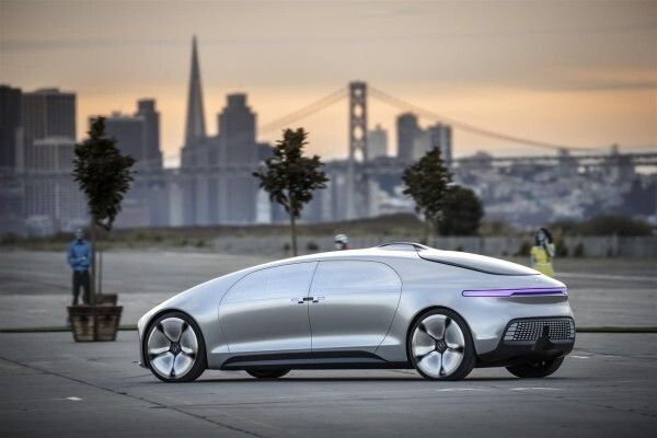 Mercedes-Benz F 015 Luxury in Motion in San Francisco 2015  (Mercedes-Benz)