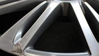 Auch die Reparatur von glanzgedrehten Felgen ist mit den Systemen von Cartec möglich. (Cartec)