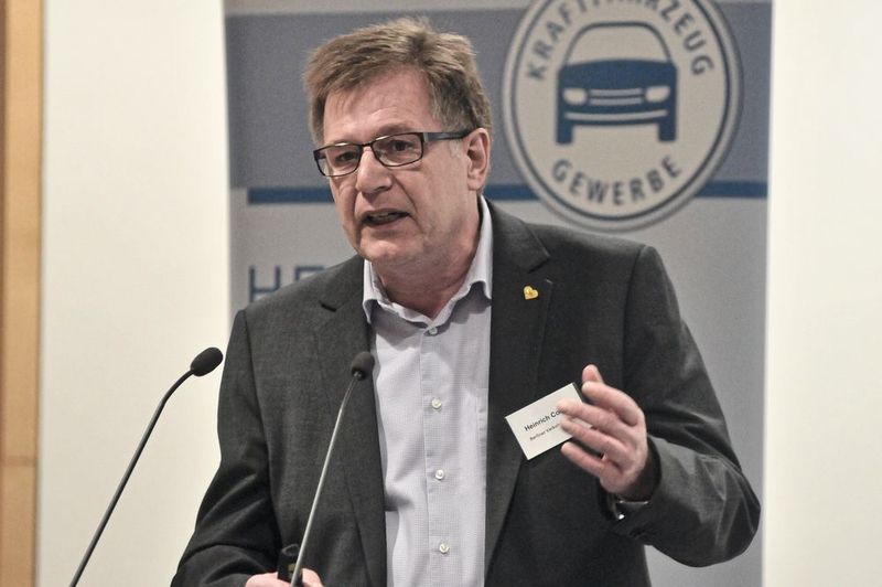Heinrich Coenen, Stabsabteilung Geschäftsentwicklung bei den Berliner Verkehrsbetrieben:  „In der Innenstadt brauchen Sie kein eigenes Fahrzeug!“ (Bild: Zietz/»kfz-betrieb«)