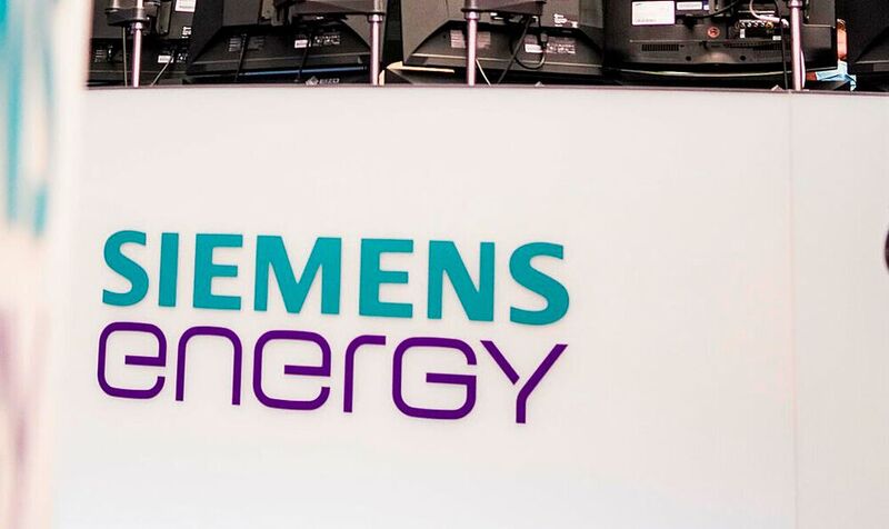 Siemens Engery hat gestern darüber informiert, dass der geplante Stellenabbau in Deutschland weniger scharf wird, wie zunächst angekündigt. Mindestens 300 Jobs weniger würden dem nun zum Opfer fallen. Dennoch verlieren Tausende ihre Arbeit.