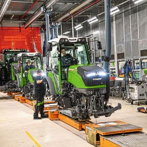 Immer so viel Beleuchtung wie notwendig – dank dynamischer Steuerung.(Bild:  Fendt)