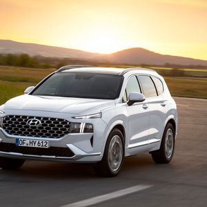 (Hyundai)