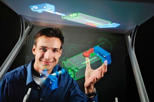 Der zweifache „Jugend forscht“-Bundessieger Tobias Gerbracht präsentiert mit EXCIT3D seine Erfindung: einen 3D-gedruckten AR-Projktor.  ( Tobias Gebracht)