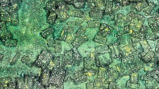 Munitionskisten auf dem Grund der Ostsee, optisch kartiert von AUV ANTON. (GEOMAR)