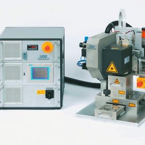 Bild 1:  Das Laser-Schweißsystem LQ-Smart ist reinraumtauglich und eignet sich als Tischsystem oder zur Integration in die Produktionslinie.