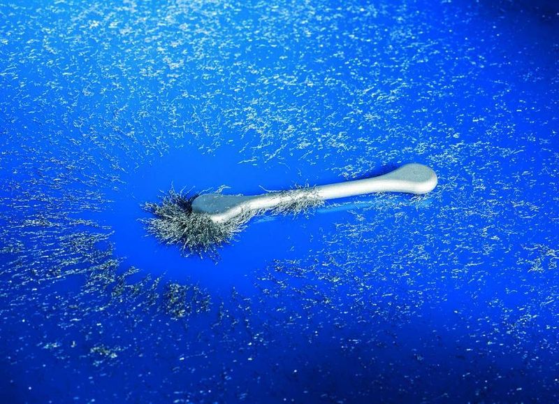 2K-MIM-Bauteil  ... aus einer magnetischen und einer nicht magnetischen Komponente. (Archiv: Vogel Business Media)