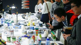 Viele Besucher und Aussteller sind international auf der Interpack – das wäre im Frühjahr 2021 nicht umzusetzen. (Messe Düsseldorf / Constanze Tillmann.)