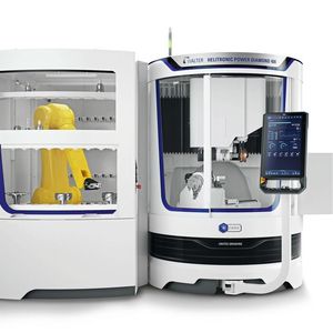 Das Core-Panel wird 
einheitlich bei allen United-­Grinding-Marken eingesetzt, die Maschinen-
bedienung ist wesentlich vereinfacht, auch die Ein-
arbeitung wird dadurch 
erleichtert.