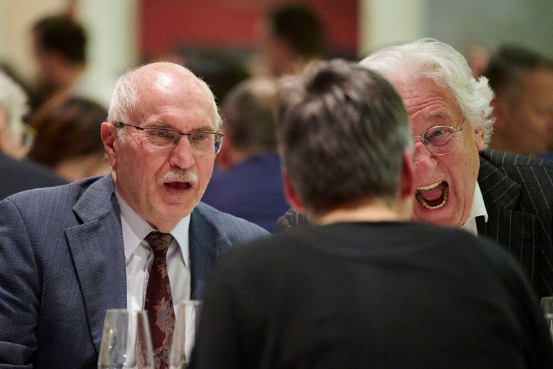 Impressionen vom ELEKTRONIKPRAXIS Frühlingsfest 2023 im Ketterer Kunst mit der Verabschiedung von Johann Wiesböck.  (Bild: © EYE AM CHRIS)