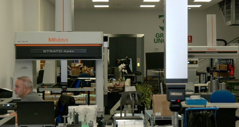 View of the central testing area with Mitutoyo coordinate-measuring machines (CMM). (Source: Mitutoyo )