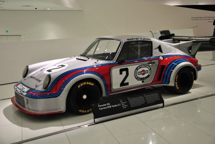 Fettes Teil: Dieser 911 RSR kam trotz nur 2,1 Liter Hubraum auf 500 PS. Grund: Ein Turbo machte ihm Beine. Er war der erste 911er mit Abgasturbolader und Vorreiter des späteren Serien-911-Turbo. (Foto: Dominsky)