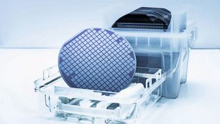 Efficient and time-saving: Through batch irradiation, BGS optimizes multiple power semiconductors simultaneously with electron beams— for high efficiency and reduced process times. (Image:iStock.com/kynny)