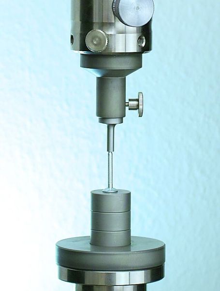Die Niete unterliegen strengsten Qualitätsstandards und werden in den hauseigenen Laboren von Goebel nach ISO 14589 getestet. (Bild: Goebel)
