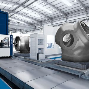 Pendelbearbeitung von Großbauteilen: Auf der einen Seite wird bearbeitet auf der anderen gerüstet.