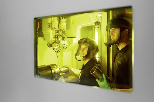 (Das Einrichten einer LMD- Anlage. Bild: Toolcraft AG)