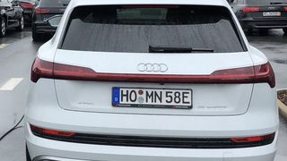 Der Audi E-Tron ist seit März auf der Straße. (Seyerlein / »kfz-betrieb«)