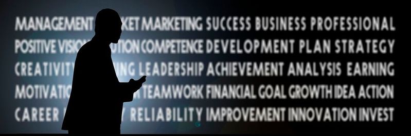 Mit einem neuen Lehrgang soll der wachsende Bedarf an KI Managern befriedigt werden. Angsprochen sind Entscheider aus den Bereichen strategische Unternehmens- und Geschäftsentwicklung, Digitalisierung sowie operativ tätige Projektmanager.(Bild:   / CC0)