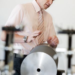 Ein gutes halbes Jahr vor der DVS Expo 2015 geht die Vorbereitung für die Fachausstellung zur Füge-, Trenn- und Beschichtungstechnik in die heiße Phase. Anmeldeschluss ist der 27. Februar, danach beginnt die Aufplanung. Zahlreiche Branchengrößen wie Cloos, 3M, EWM und Fronius stehen bereits als Teilnehmer fest.