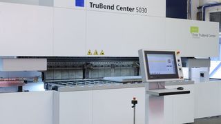 Seit Dezember 2014 sorgt die weltweit erste Schwenkbiegemaschine Trubend-Center 5030 bei Bickel Blechtechnik für eine neue Teilevielfalt. (Bild: Trumpf)