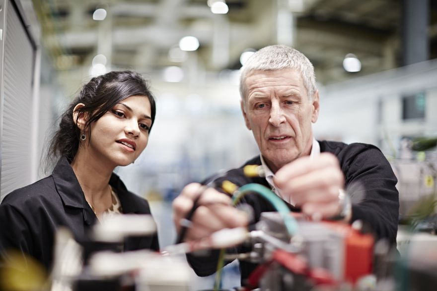 Engineer_036-original.jpg (Edwards GmbH)