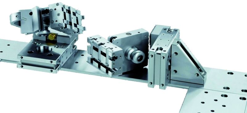 Flach, variabel und prozesssicher  das Nullpunktspannmodul EDB lässt sich beim Erodieren vielfältig einsetzen. Bild: Schunk (Archiv: Vogel Business Media)